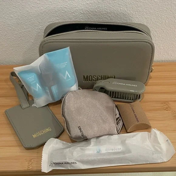 Moschino Beige Taupe Airline Amenities Pouch with Gold Logo - Picture 3 of 3